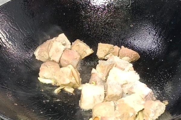 青菜炒霉豆渣的做法图解5