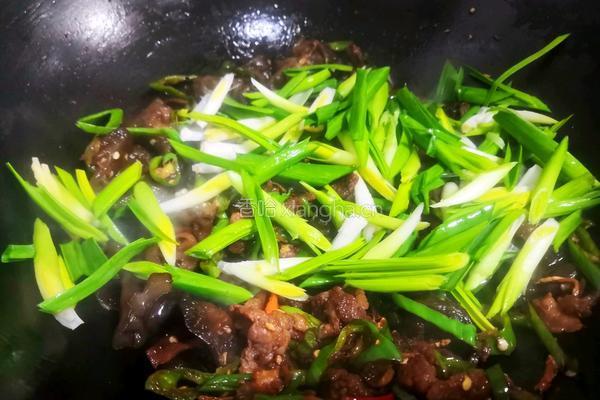 木耳辣椒炒肉的做法图解8