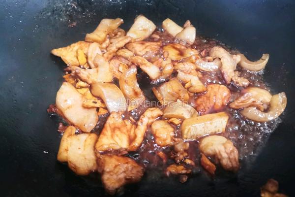 五花肉烧大白菜的做法图解4