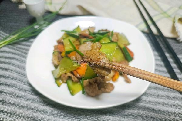 黄瓜胡萝卜炒肉片的做法图解12