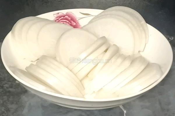 清蒸萝卜的做法图解2