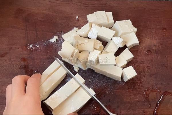 鸡蛋豆腐汤的做法图解1