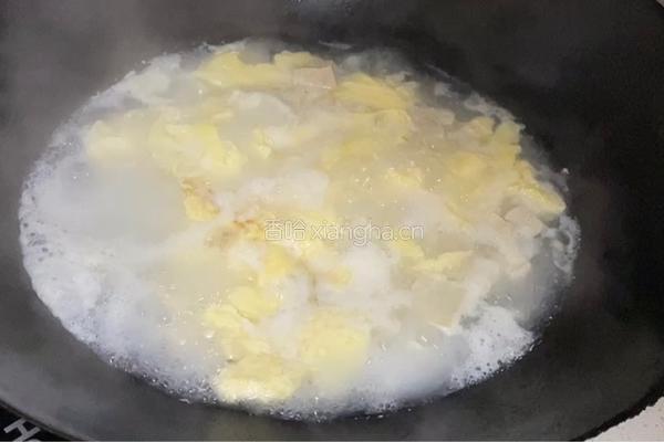 鸡蛋豆腐汤的做法图解6