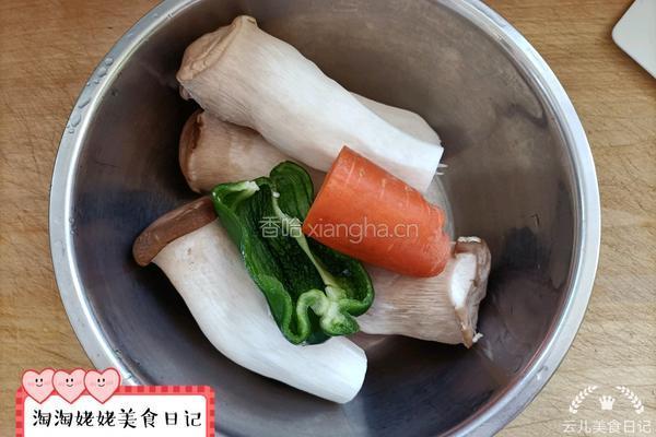 蚝油杏鲍菇丝的做法图解1