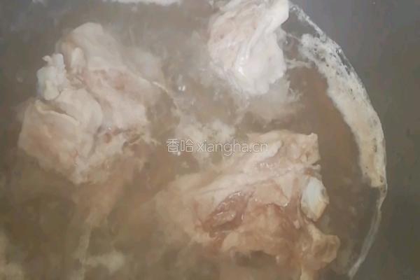 玉米猪骨汤的做法图解2