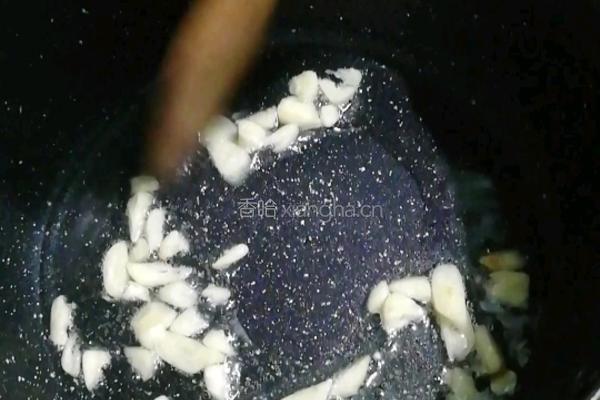豆腐炖蛋的做法图解1