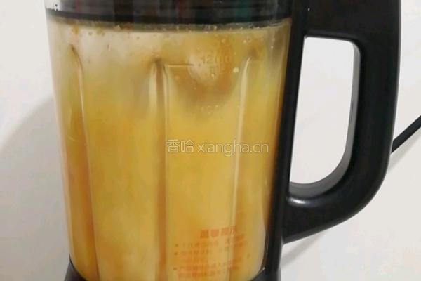 核桃胡萝卜苹果汁的做法图解3
