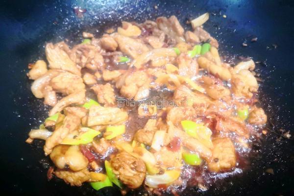 五花肉烧茄子的做法图解3