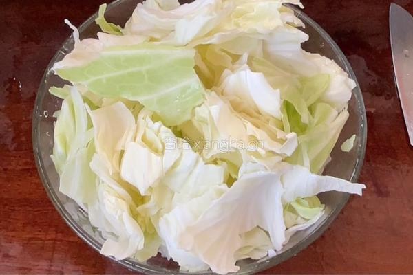 手撕包菜的做法图解2