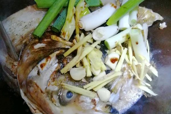 鱼头泡饼的做法图解10