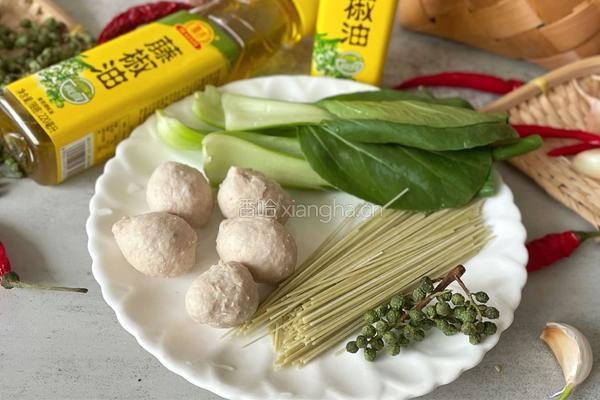藤椒清汤面的做法图解1