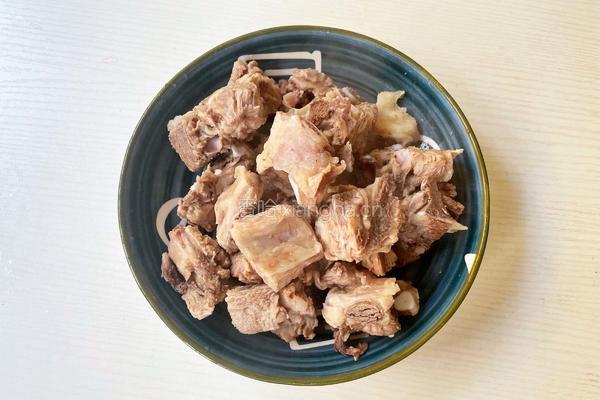 板栗排骨煲的做法图解4