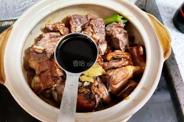 板栗排骨煲的做法图解8