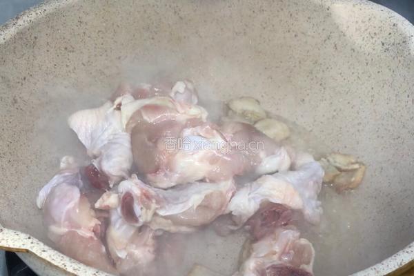莲藕酱炖鸡腿肉的做法图解7