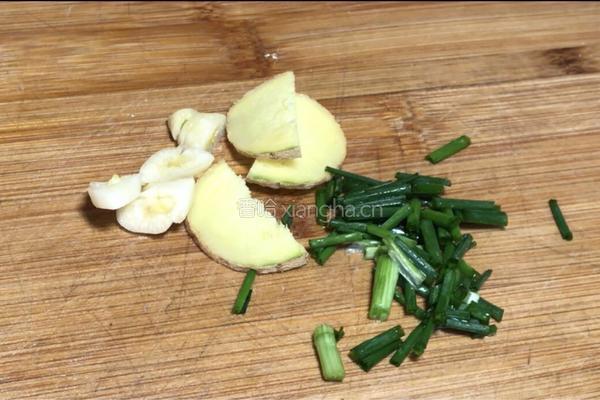 平菇豆腐清炖鱼汤的做法图解5