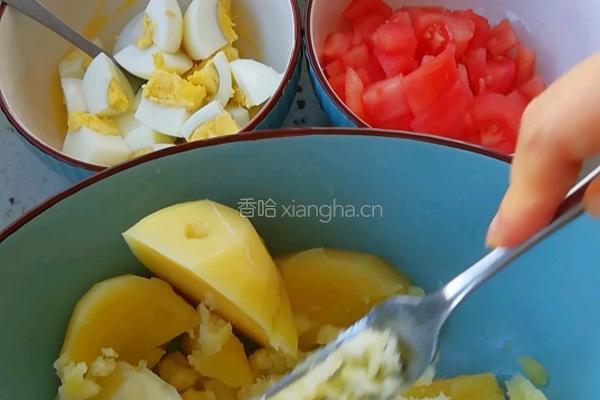 土豆泥青菜沙拉的做法图解1