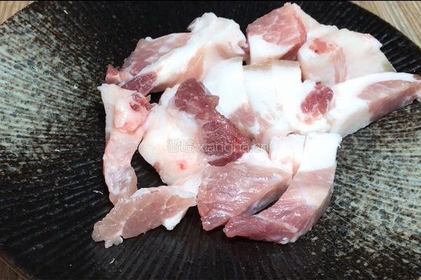 茄子茭白炖肉的做法图解2