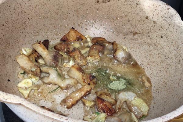 茄子茭白炖肉的做法图解9