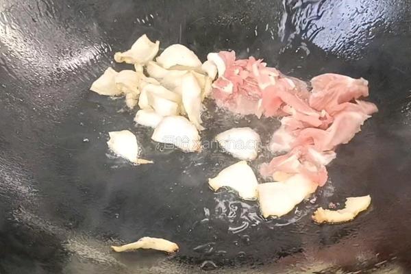 茄子茭白烧肉的做法图解5