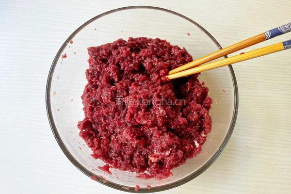 牛肉芹菜饺子的做法图解7