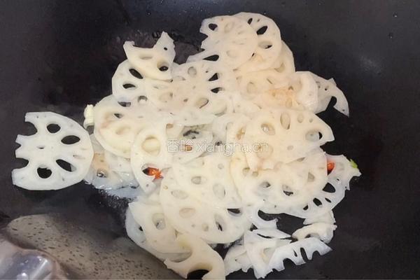 荷兰豆炒藕片的做法图解4