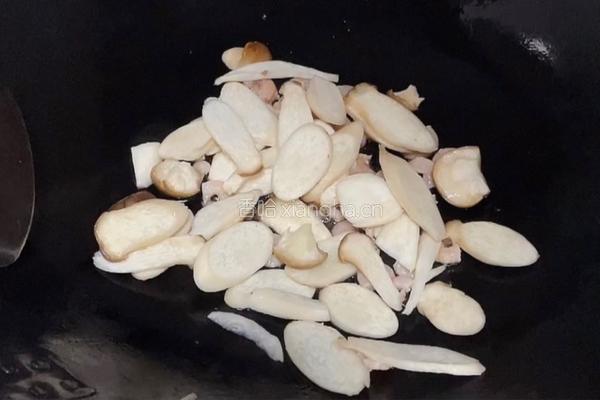 杏鲍菇炒虾仁的做法图解3