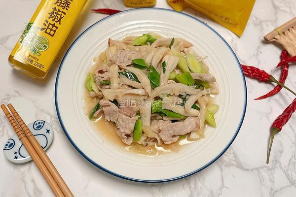 手撕杏鲍菇炒肉片的做法图解12