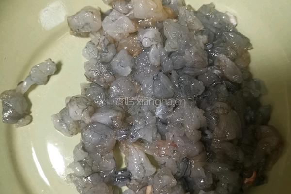 茄汁虾饼的做法图解1
