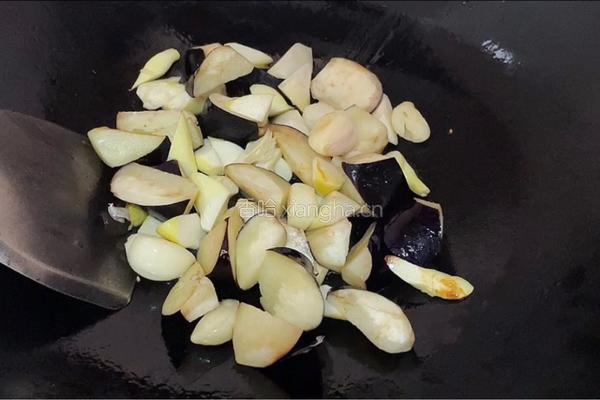茭白茄子焖肉的做法图解5