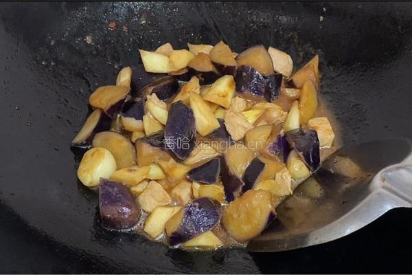 茭白茄子焖肉的做法图解11