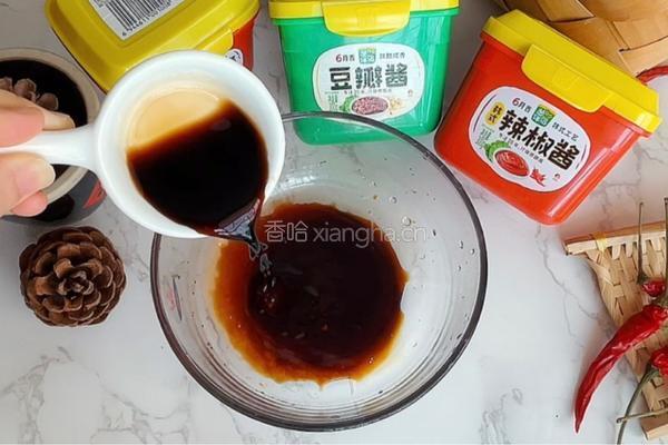 酱焖饺子的做法图解2