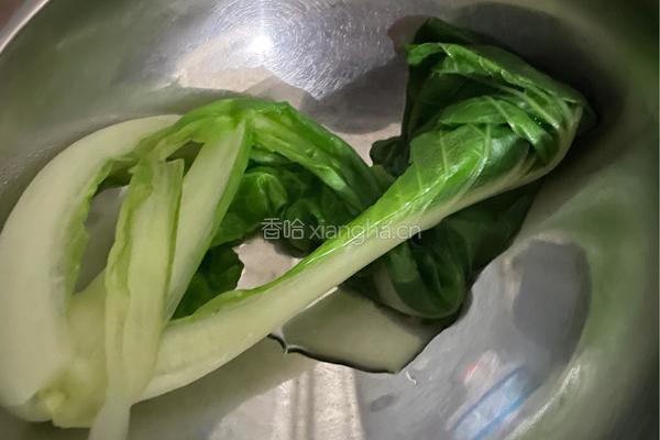 虾仁紫菜清汤面的做法图解1