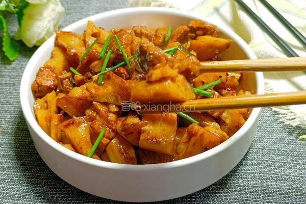 五花肉焖莲藕的做法图解12