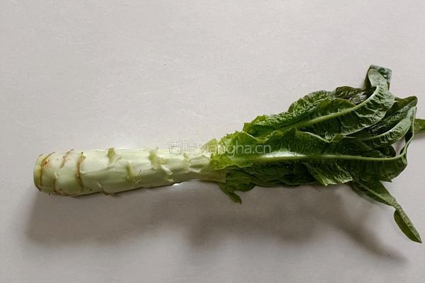 腰果炒莴笋的做法图解1