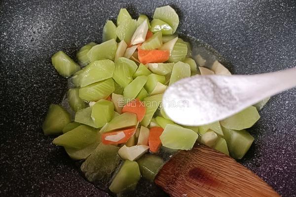 腰果炒莴笋的做法图解8