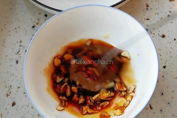 麻酱菠菜的做法图解4