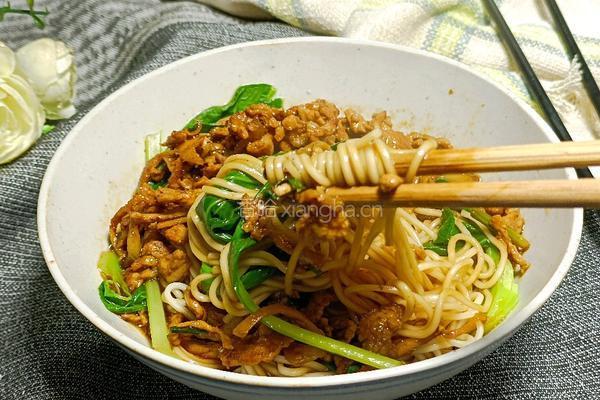 酱肉拌面的做法图解13
