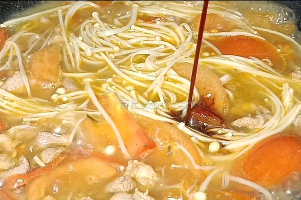 金针菇番茄肉片汤的做法图解10