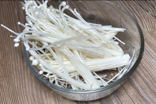 金针菇番茄鸡蛋汤的做法图解1