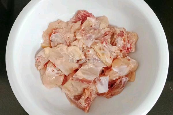 香菇蒸鸡的做法图解4