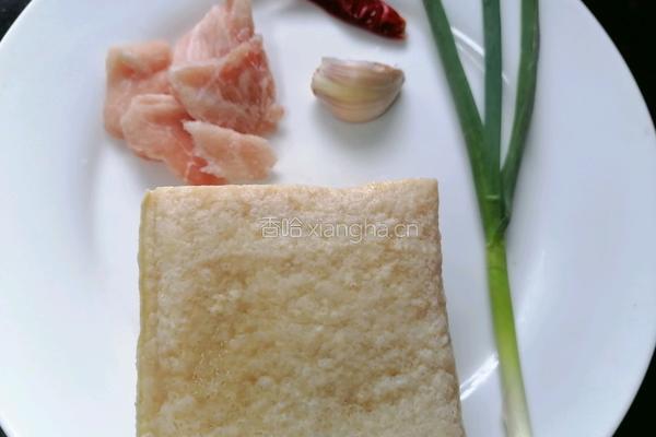 麻辣冻豆腐的做法图解1