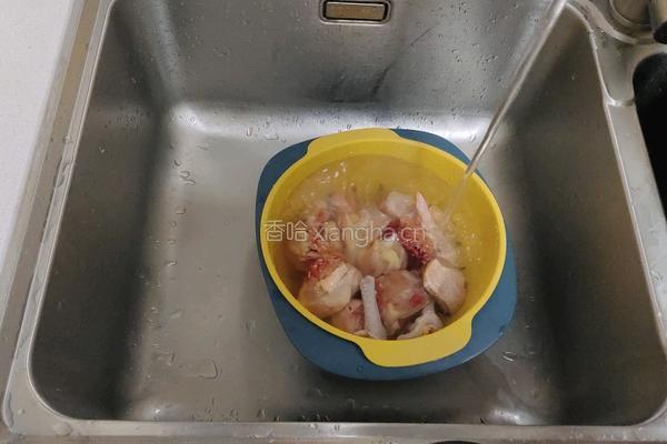 冬菇蒸滑鸡的做法图解1