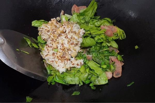 腊肠炒谷物饭的做法图解8