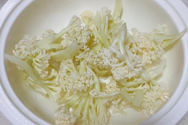茄汁花菜的做法图解1