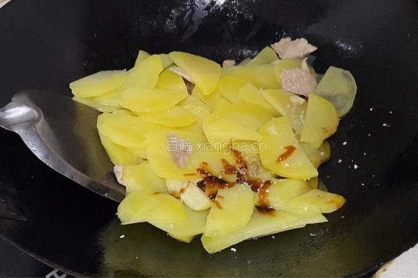 红烧土豆片的做法图解6