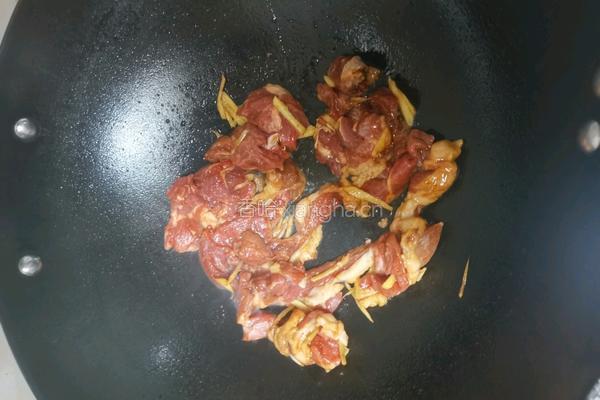 葱爆羊肉的做法图解5