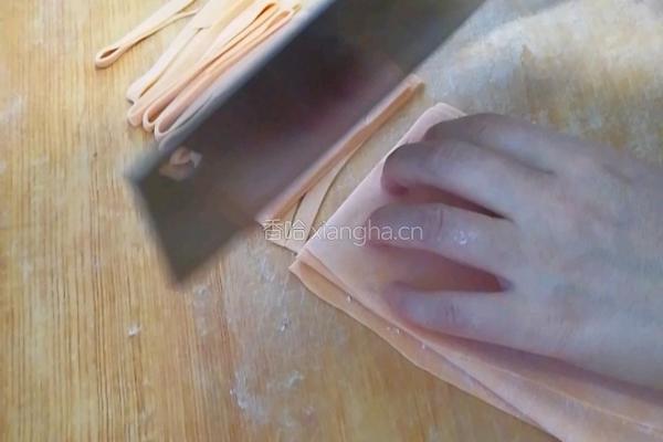 吃面 胡萝卜手擀面的做法图解6
