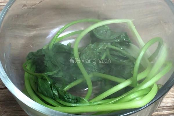金针菇豆皮卷的做法图解5