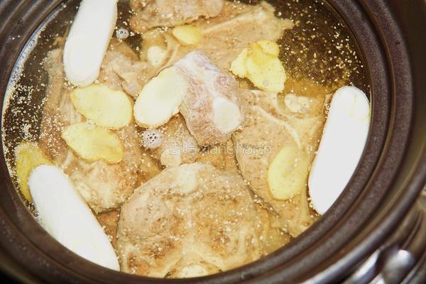 山药牛尾煲的做法图解4