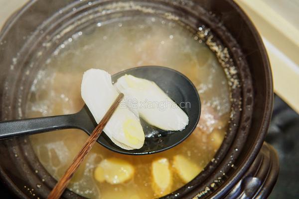 山药牛尾煲的做法图解5